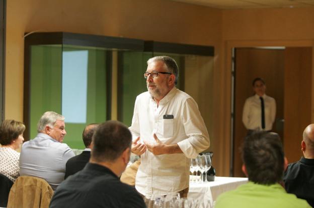 El ‘titiritero’ de Jerez llega al Gourmet con vinos centenarios del marco